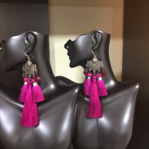 Jewelry - Hanging three thick thread fringe earrings